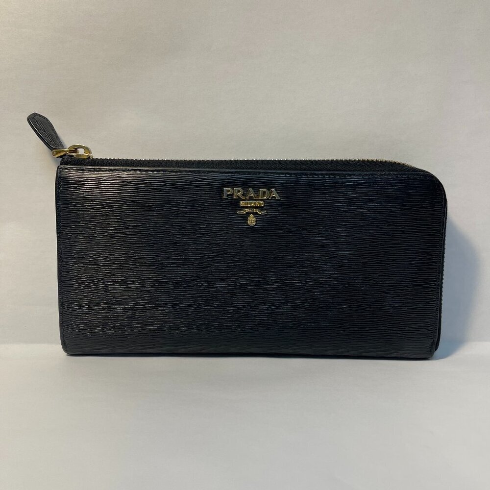 Prada Vitello Move Half Zip Black Long Wallet - Preowned